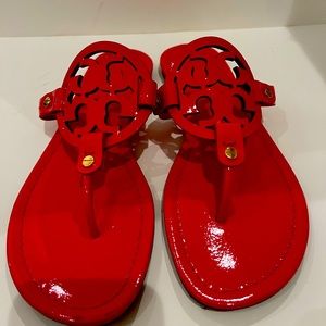 Tory Burch flip flop. Size 9. Bright red. Patent Leather.